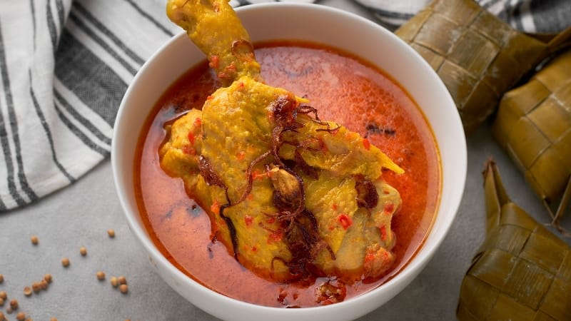 opor pedas kuah merah